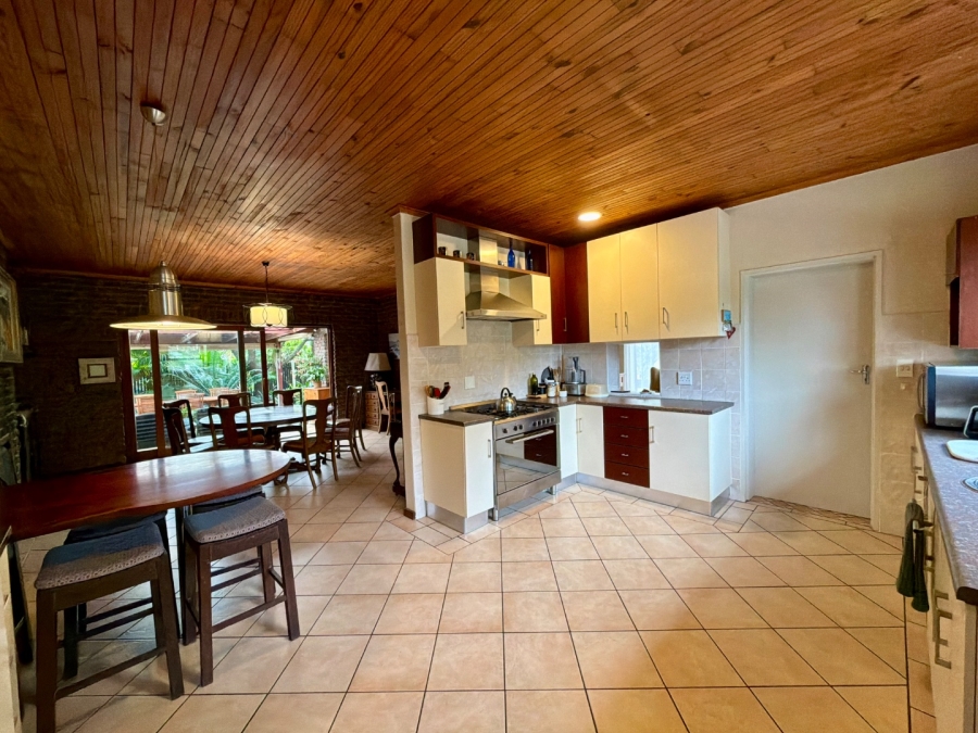 4 Bedroom Property for Sale in Loerie Park Western Cape